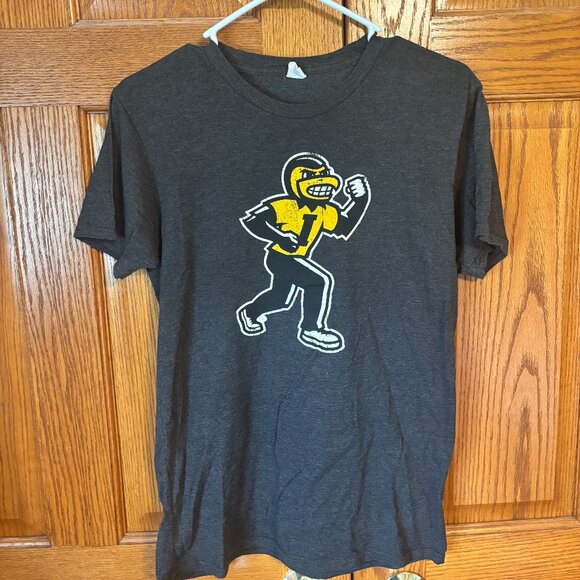 University of Iowa T-Shirt - Picture 1 of 2